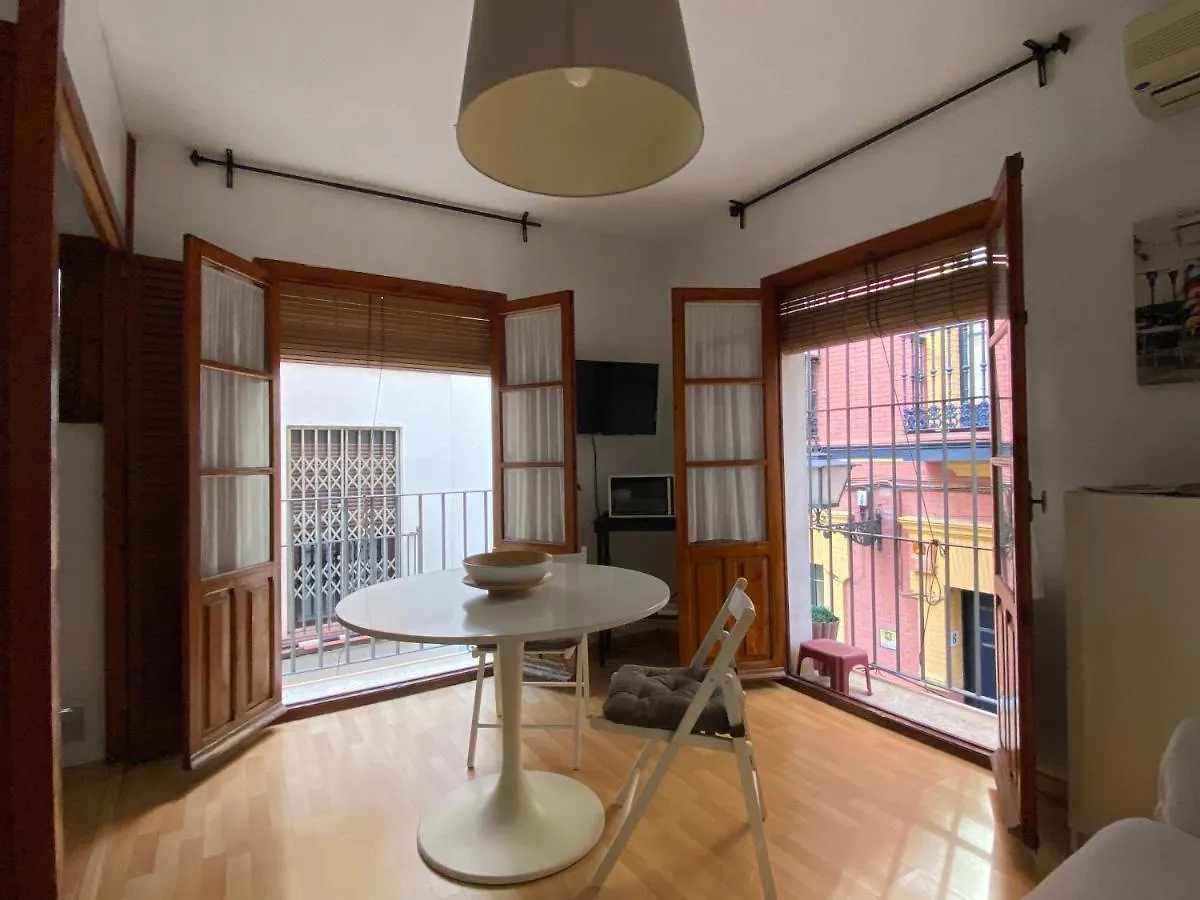 ALOJA SEVILLA - Apartamento Calle Lagar Siviglia